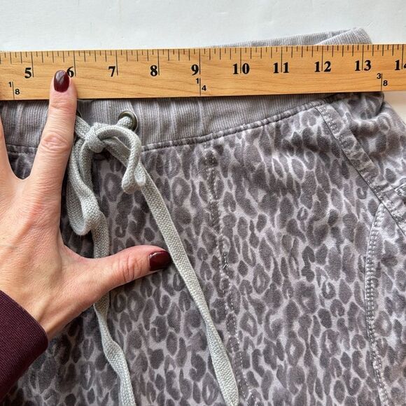 Anthropologie Saturday Sunday Gray Leopard Print Loungewear Pants Women's Size S - Picture 11 of 13